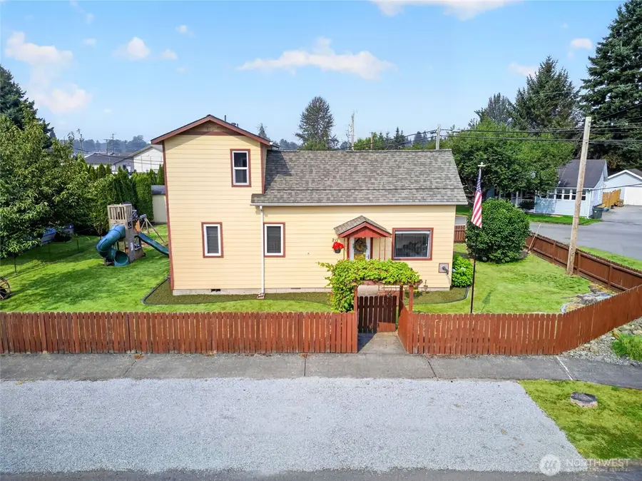 211 S Perkins Street, Buckley, WA 98321 - #2