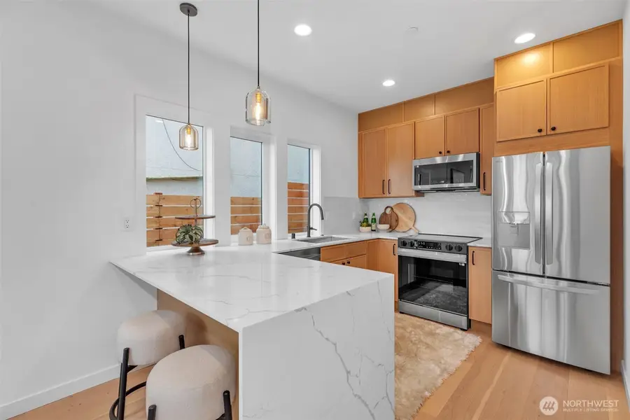 435 19th Avenue E, Seattle, WA 98112 - #2