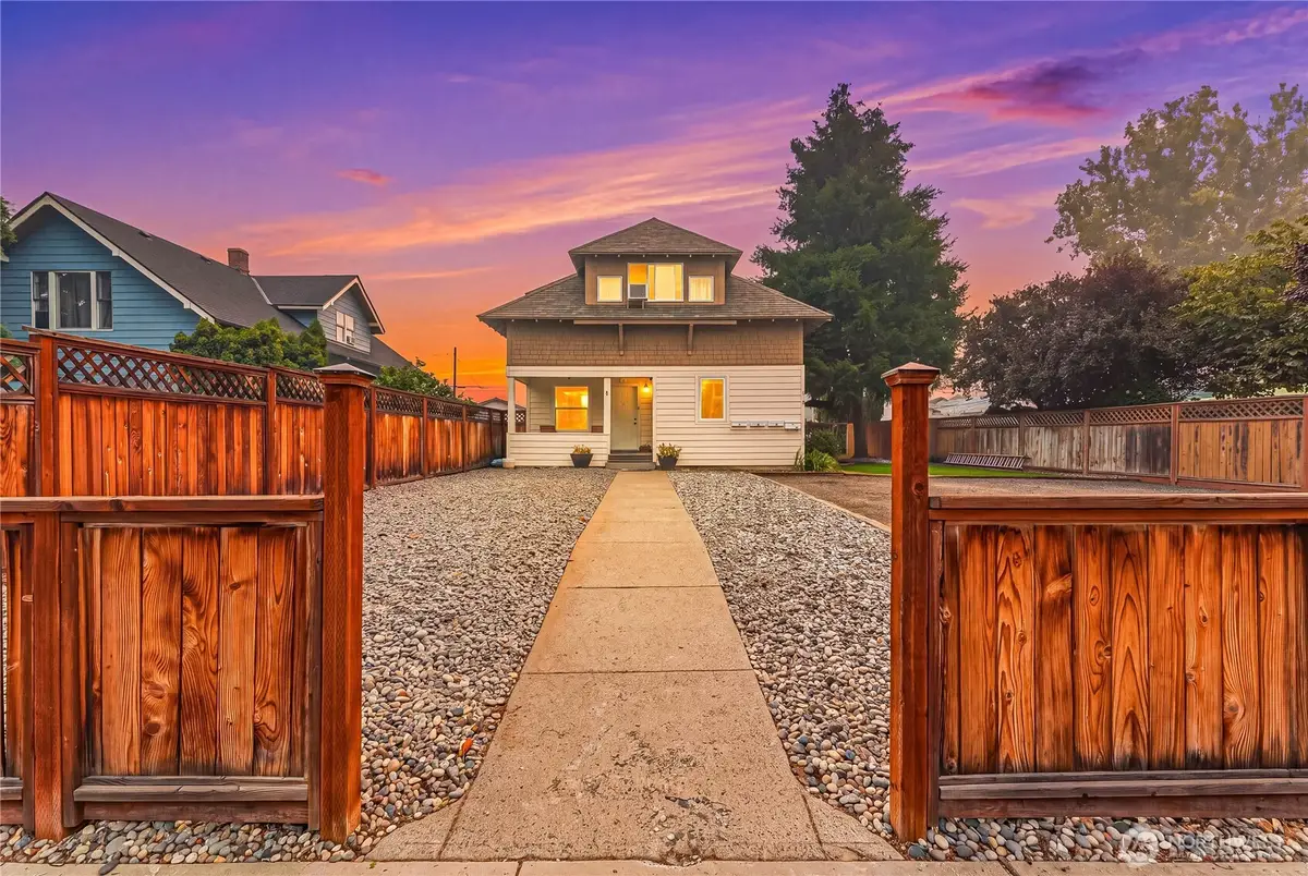 113 N Cleveland Avenue, Wenatchee, WA 98801 - #1