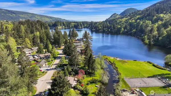 371 Lakeside Drive, Sedro Woolley, WA 98284