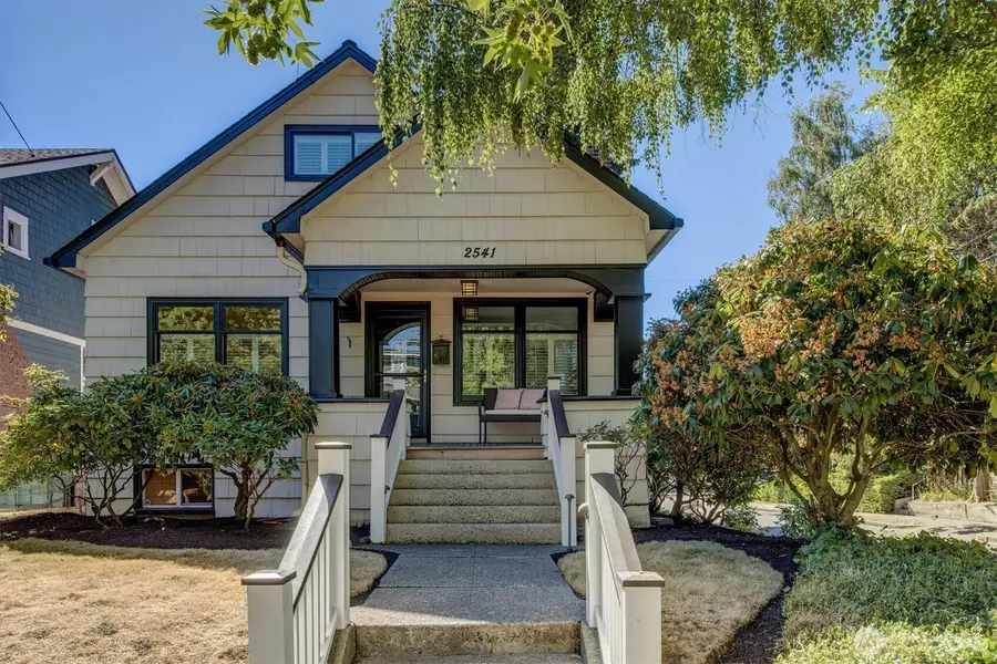 2541 10th Avenue W, Seattle, WA 98119 - #3