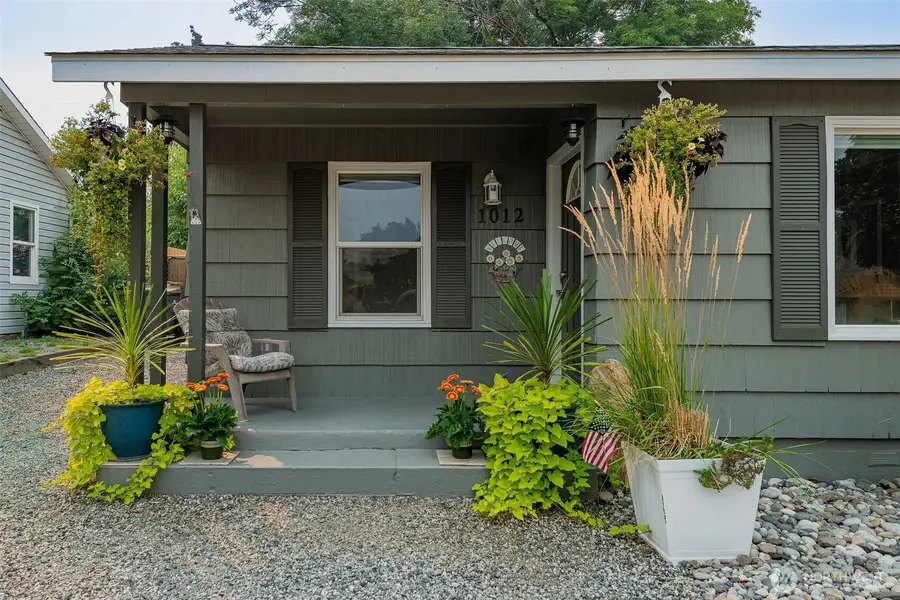 1012 Vassar Ave, Wenatchee, WA 98801 - #2