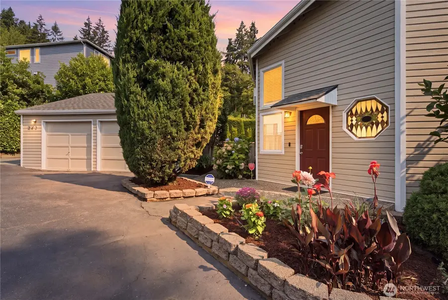 242 W Lake Sammamish Parkway Se, Bellevue, WA 98008 - #2