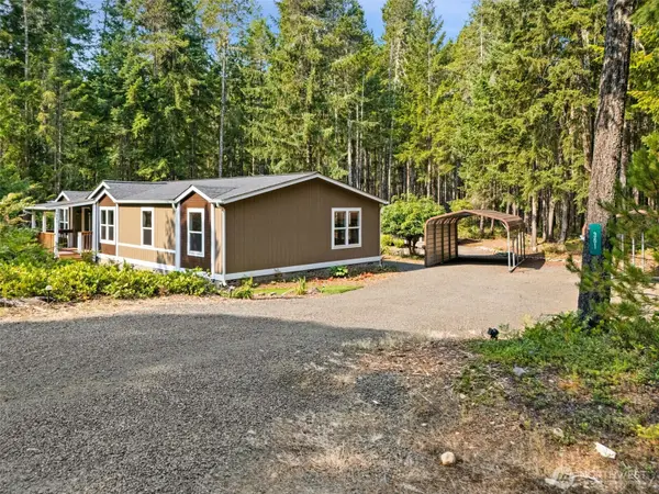 361 N Rainbow Way W, Hoodsport, WA 98548