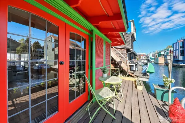 2727 Fairview Avenue E #18, Seattle, WA 98102