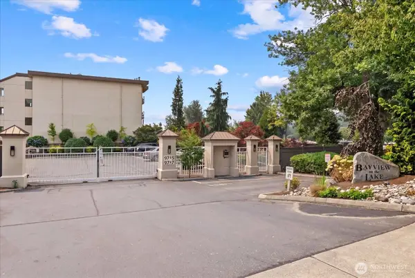 9715 NE Juanita Drive #210B, Kirkland, WA 98034