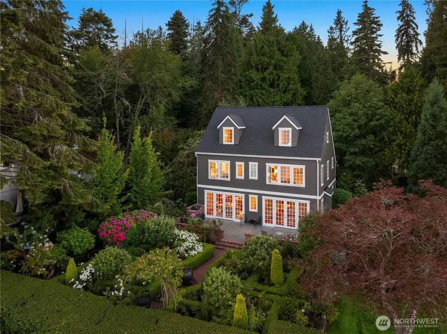 8916 Ferncliff Avenue Ne, Bainbridge Island, WA 98110 - #2