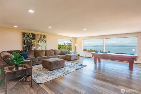 1462 SE Camano Drive, Camano Island, WA 98282