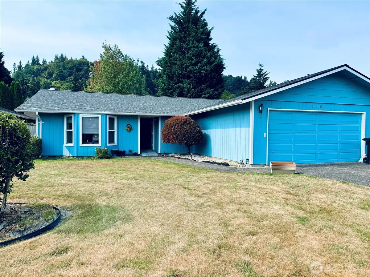 115 Holly Park Street, Longview, WA 98632 - #1