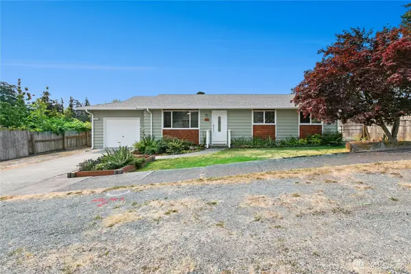 131 NW Clipper Drive, Oak Harbor, WA 98277