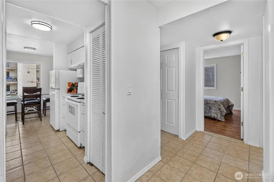 14510 124th Avenue Ne #C28, Kirkland, WA 98034 - #3