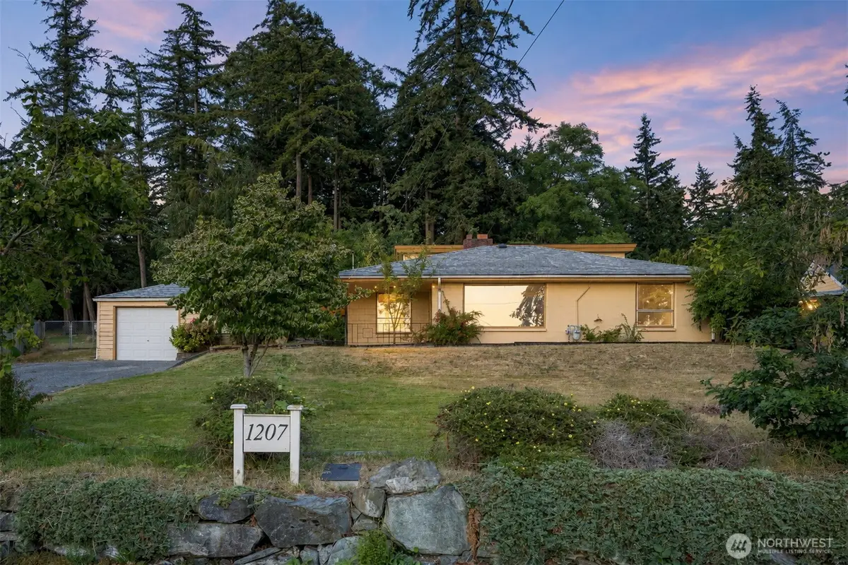 1207 32nd Street, Bellingham, WA 98225 - #1