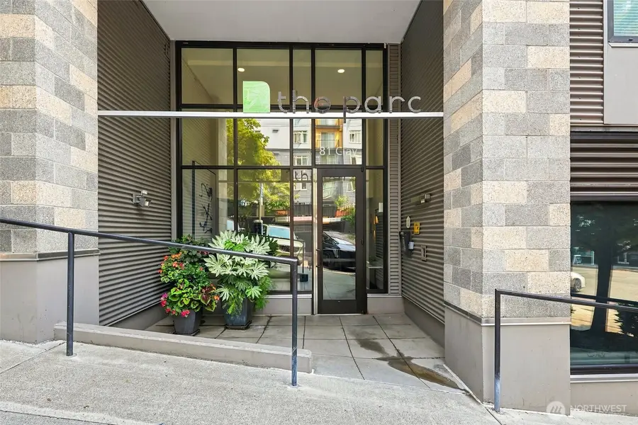 81 Clay Street #403, Seattle, WA 98121 - #3