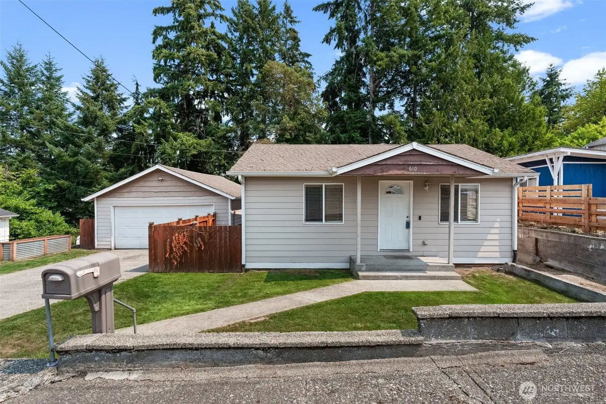 610 Bertha Avenue, Bremerton, WA 98312 - #1