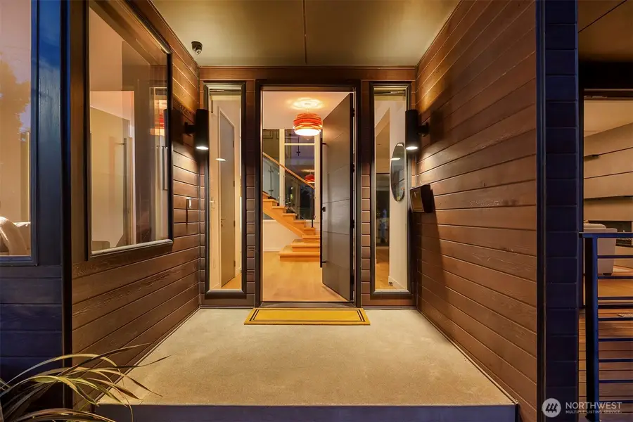 2524 30th Avenue W, Seattle, WA 98199 - #2