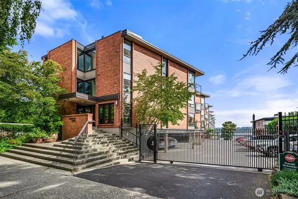 2360 43rd Avenue E #302, Seattle, WA 98112