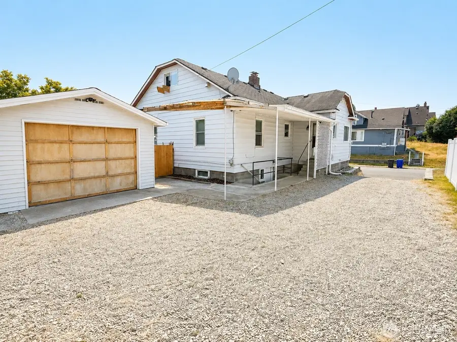 3528 Hoyt Avenue, Everett, WA 98201 - #3