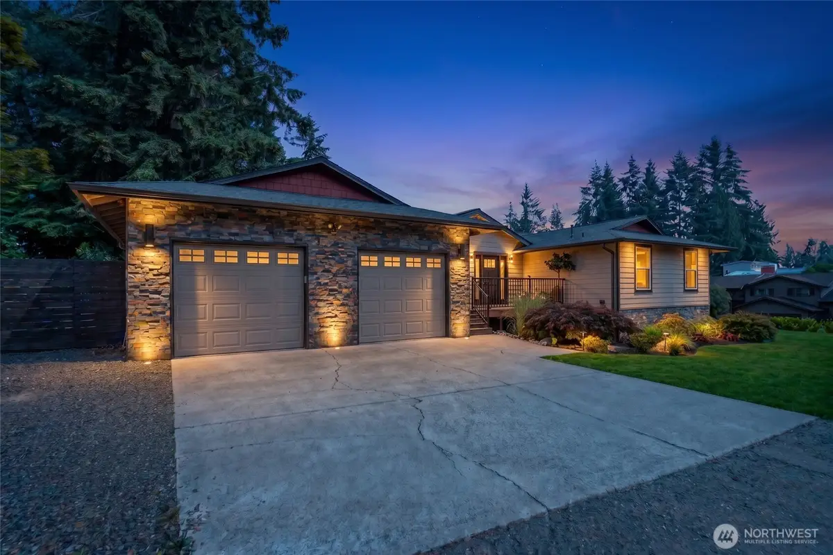 18804 64th Avenue Ne, Kenmore, WA 98028 - #1