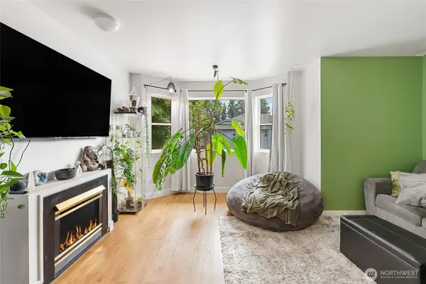 3374 Northwest Avenue #202, Bellingham, WA 98225