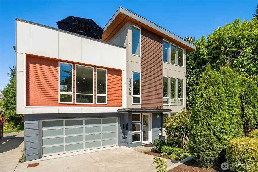 8509 Burke Avenue N, Seattle, WA 98103 - #2
