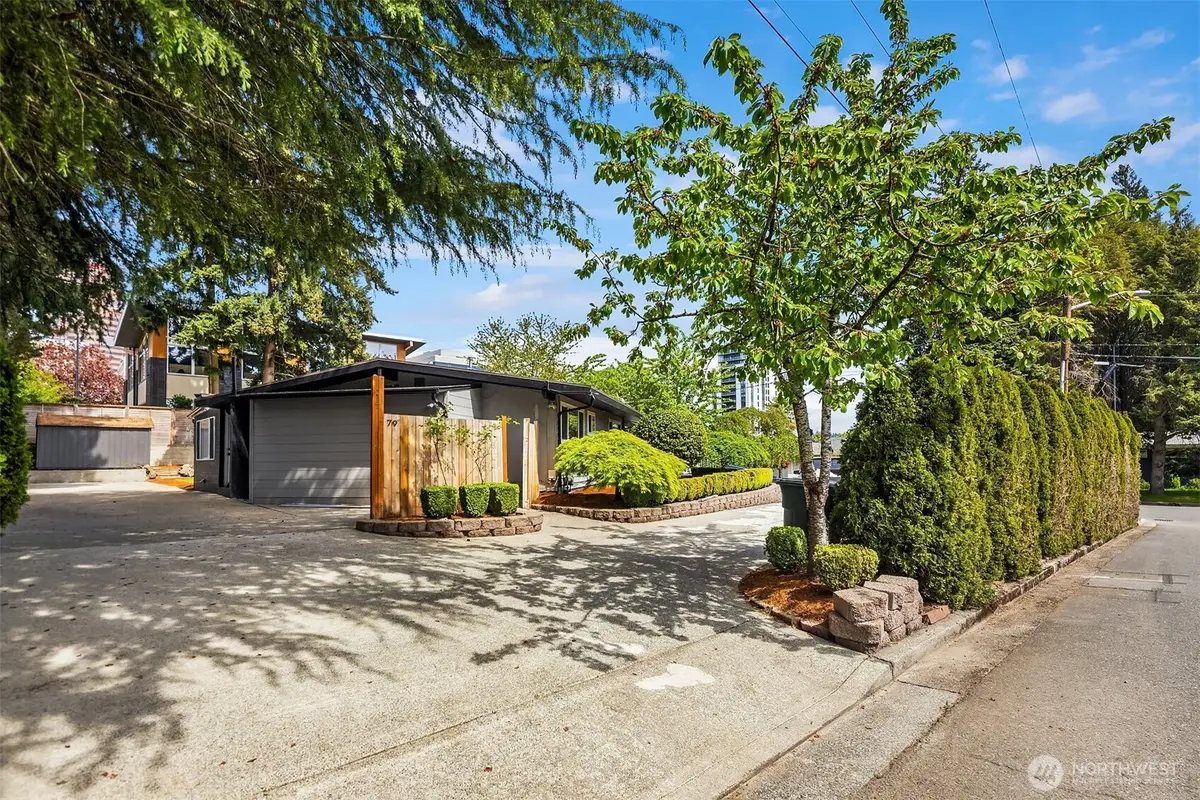 79 110th Ave Se, Bellevue, WA 98004 - #1