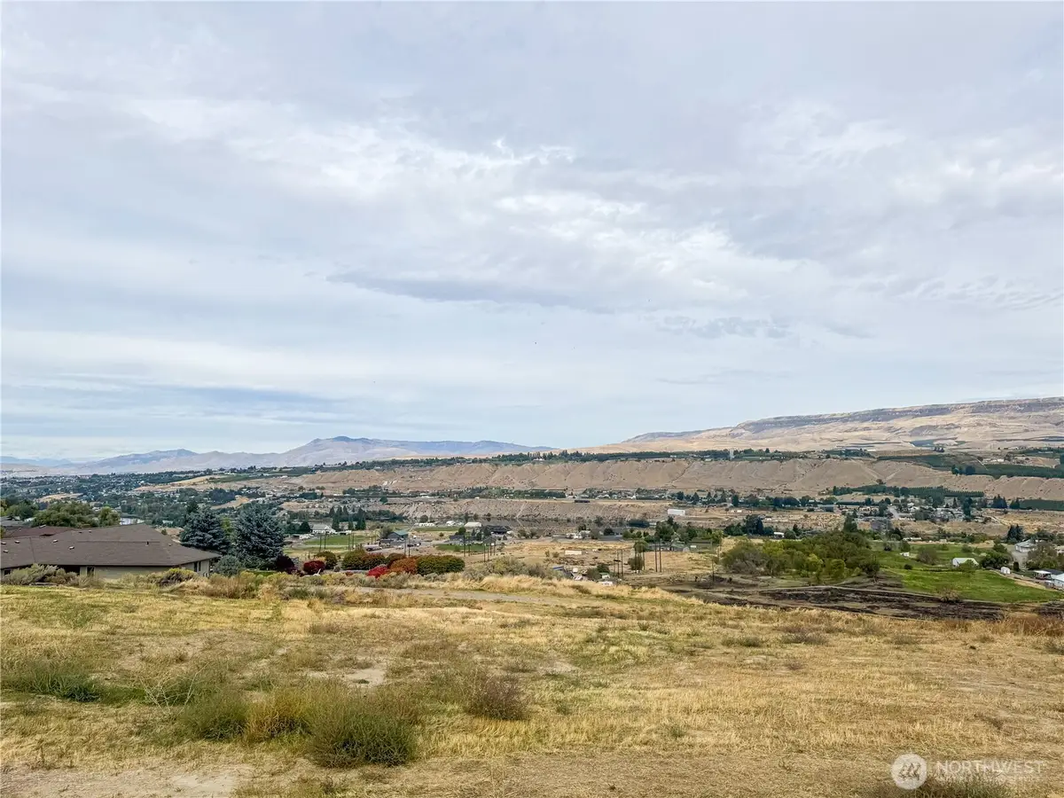 195 John Truett Drive #9, Malaga, WA 98828 - #1