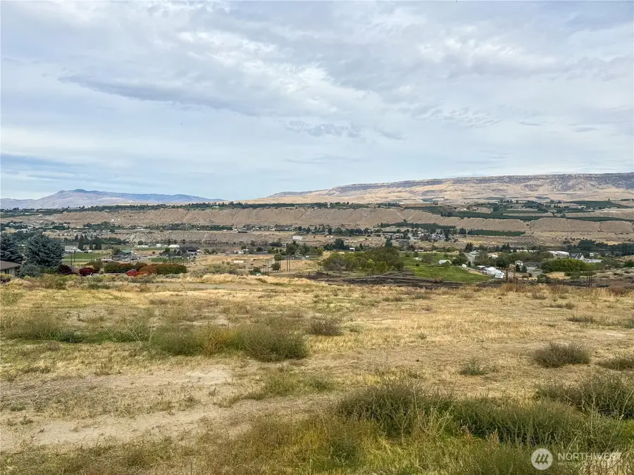 195 John Truett Drive #9, Malaga, WA 98828 - #2