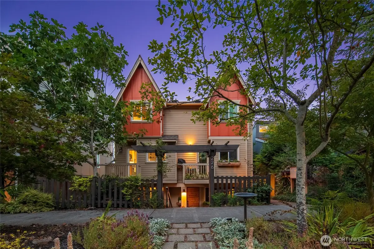 226 26th Avenue E, Seattle, WA 98112 - #1