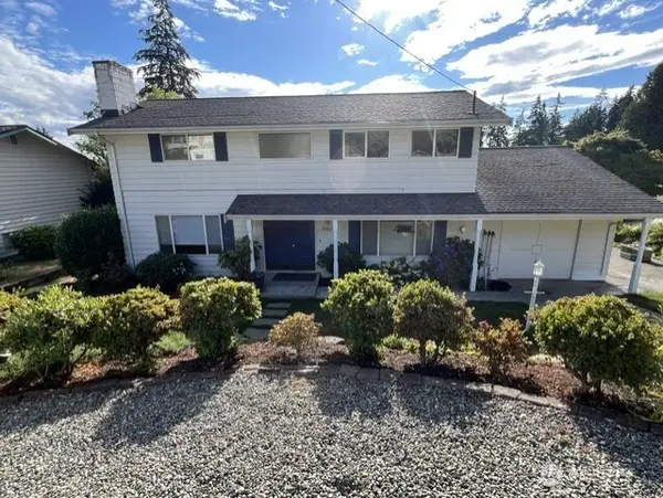 19827 11th Avenue Nw, Shoreline, WA 98177