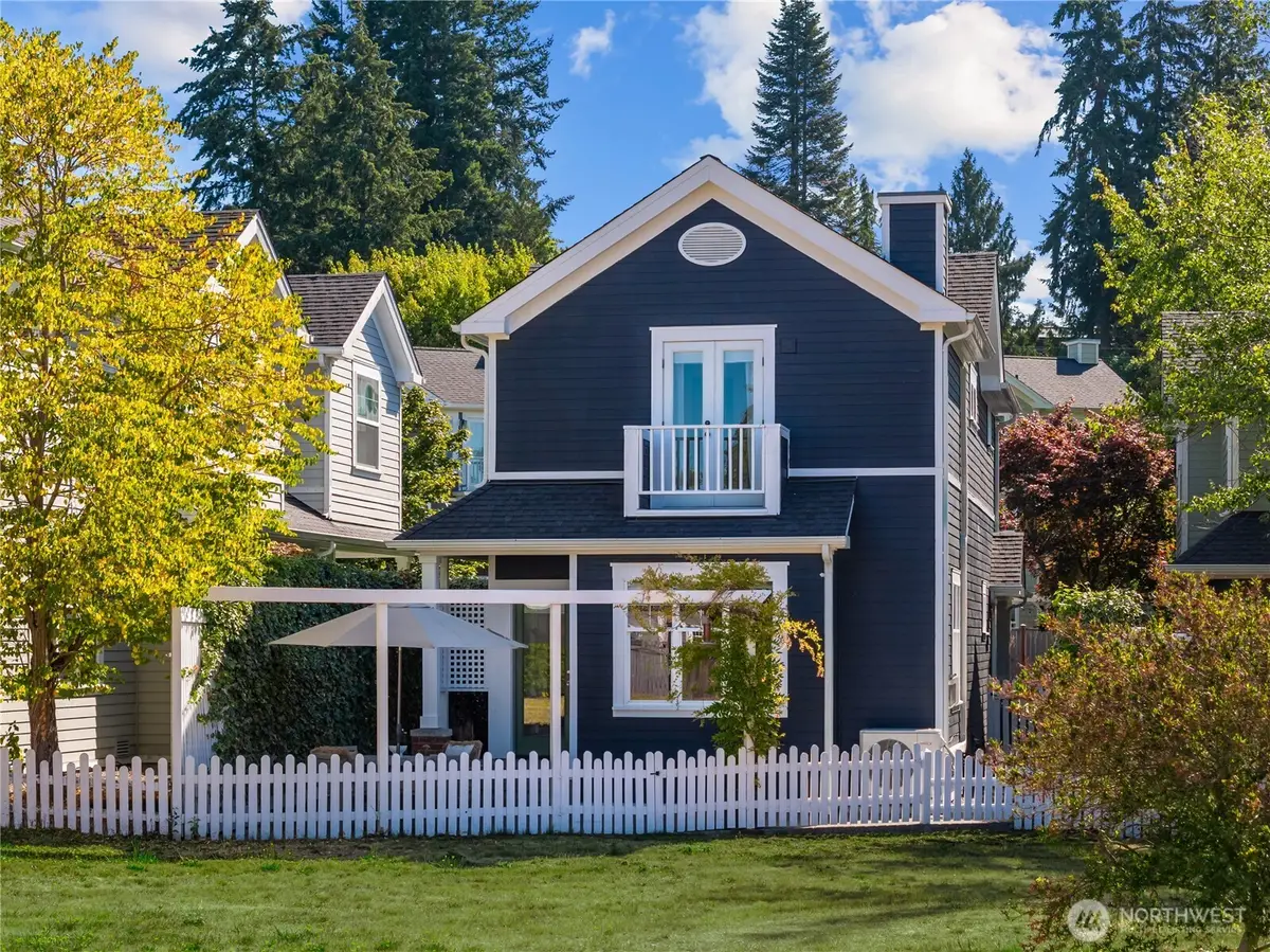 1827 Parade Grounds Avenue Ne, Bainbridge Island, WA 98110 - #1
