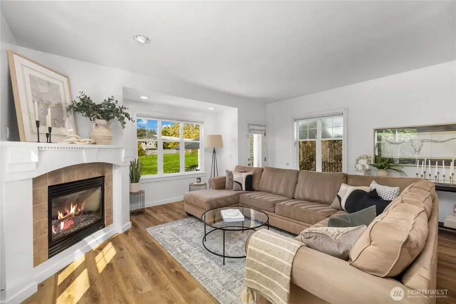 1827 Parade Grounds Avenue Ne, Bainbridge Island, WA 98110 - #3