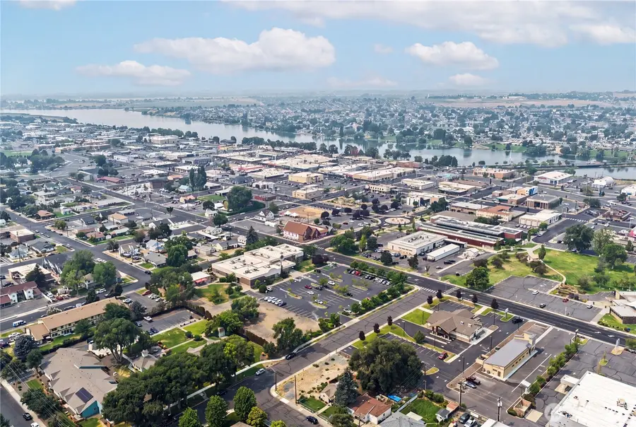 402 E Walnut Avenue #9, Moses Lake, WA 98837 - #2