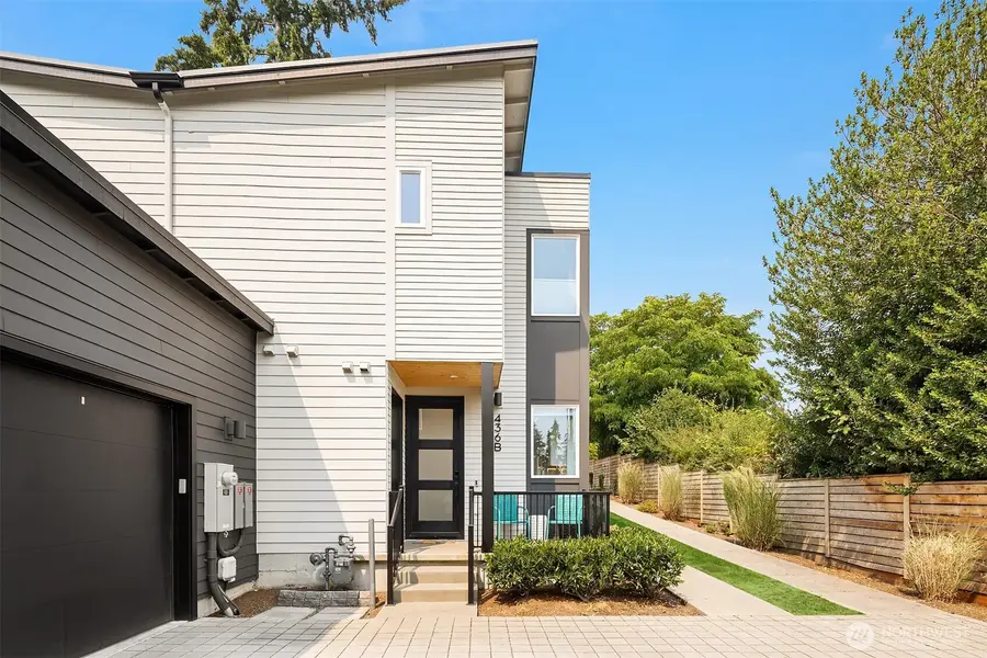 436 10th Avenue #B, Kirkland, WA 98033 - #2
