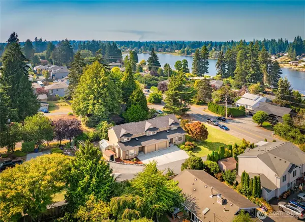 3618 Shelby Road, Lynnwood, WA 98087