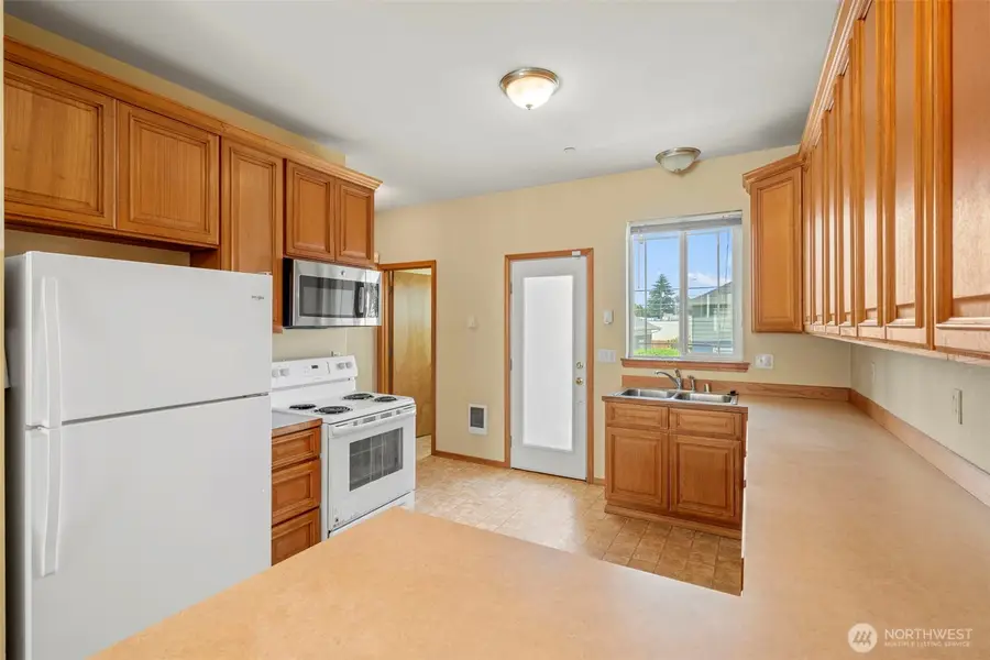 5621 S Lawrence Street #D, Tacoma, WA 98409 - #3