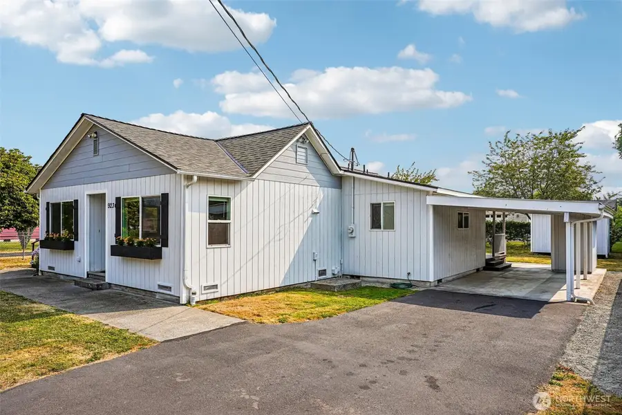 923 16th Street Sw, Puyallup, WA 98371 - #2