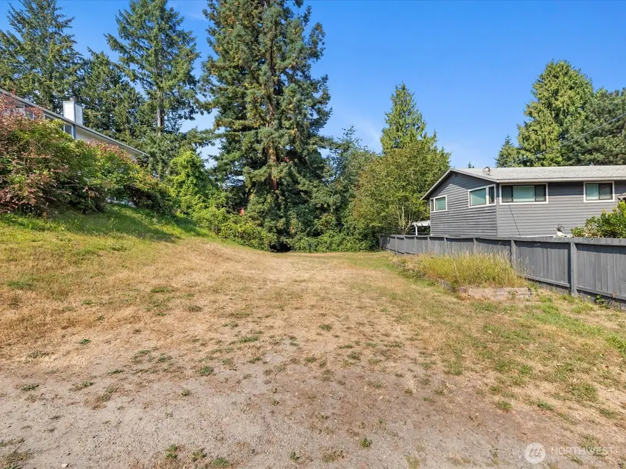 88 Earl Avenue Nw, Seattle, WA 98117 - #2