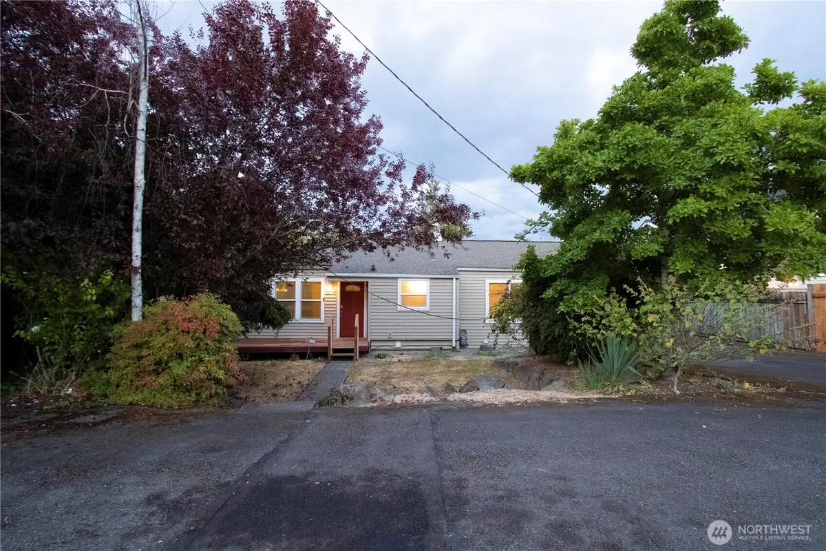 11634 25th Avenue S, Seattle, WA 98168 - #1
