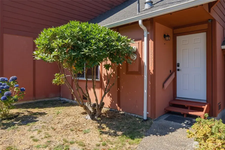 12824 62nd Avenue Nw #D4, Gig Harbor, WA 98332 - #2