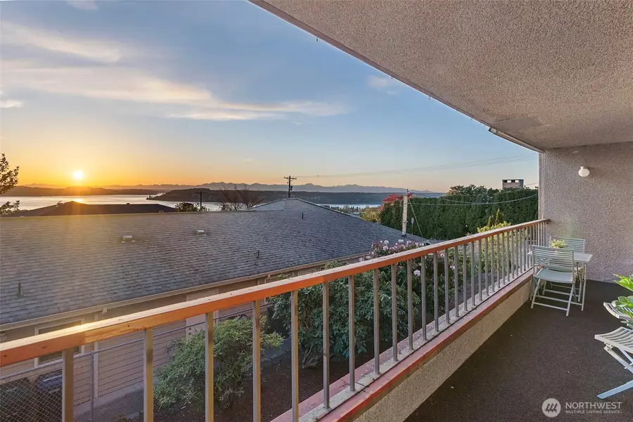 1902 Bridgeport Way W #104, University Place, WA 98466 - #3