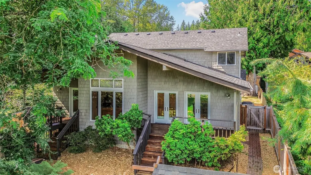 18404 W Spring Lake Drive Se, Renton, WA 98058 - #1