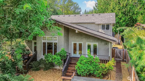18404 W Spring Lake Drive Se, Renton, WA 98058