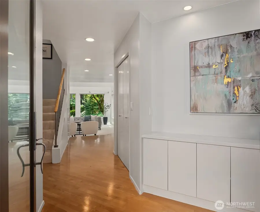 10307 NE 19th Place #B3, Bellevue, WA 98004 - #3