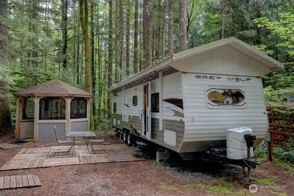 18 Wilderness Way, Deming, WA 98244