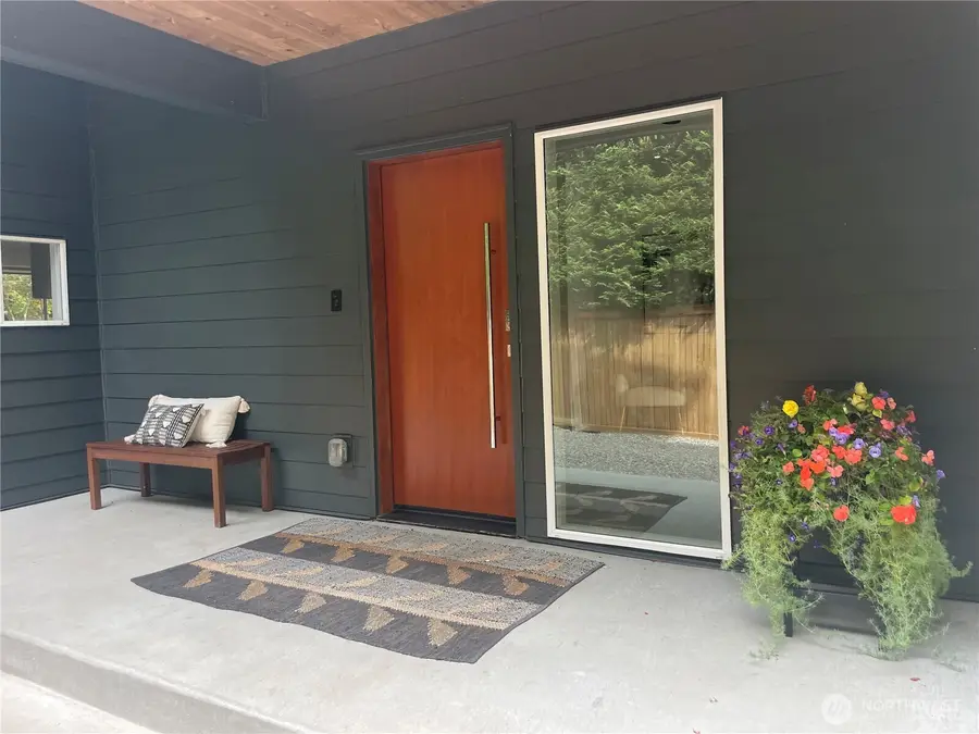 10030 37th Avenue Sw, Seattle, WA 98146 - #2