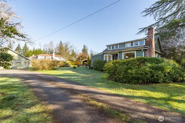 9406 NE 32nd Street #2, Clyde Hill, WA 98004