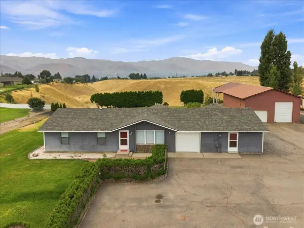 403 Neptune Place, East Wenatchee, WA 98802