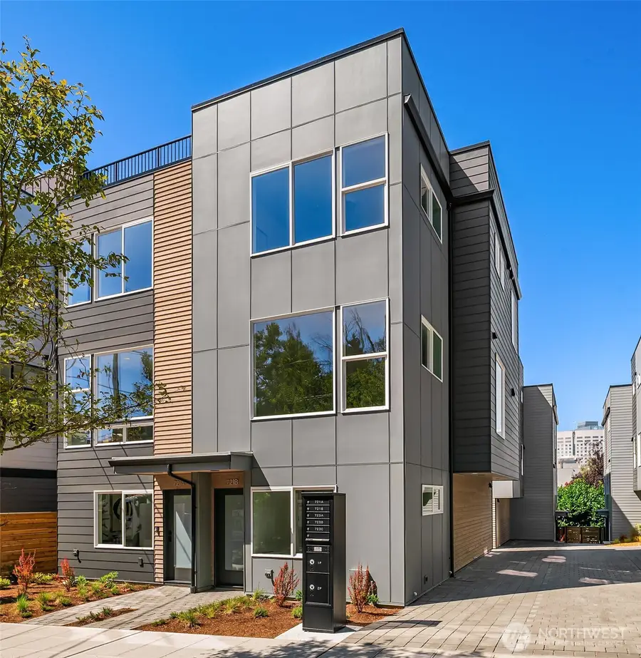 721 15th Avenue #B, Seattle, WA 98122 - #2
