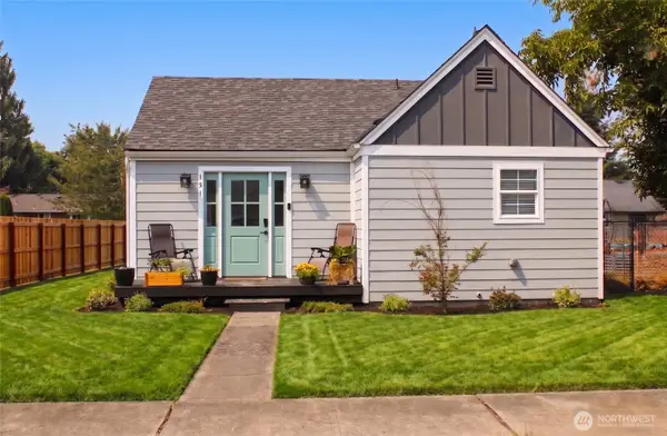 131 N 4th Street, Buckley, WA 98321