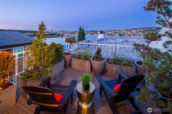 2419 8th Avenue N #403, Seattle, WA 98109